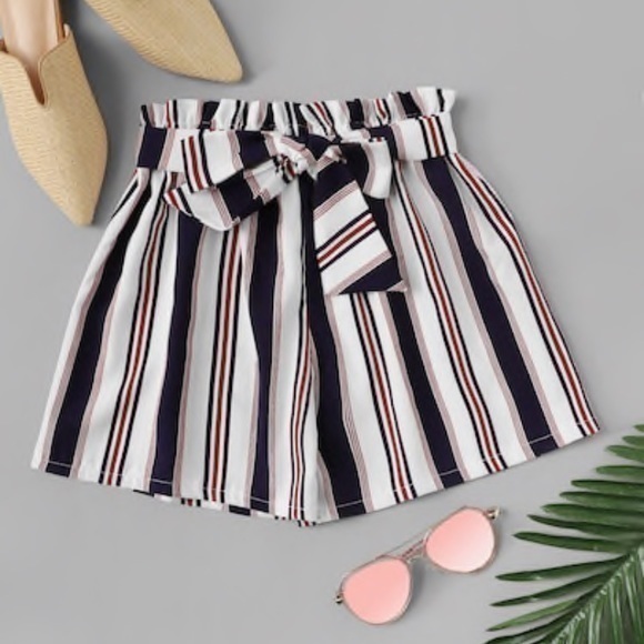 Pants - Belted Detail Striped Shorts